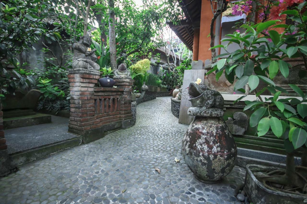 Satya House Ubud Esterno foto