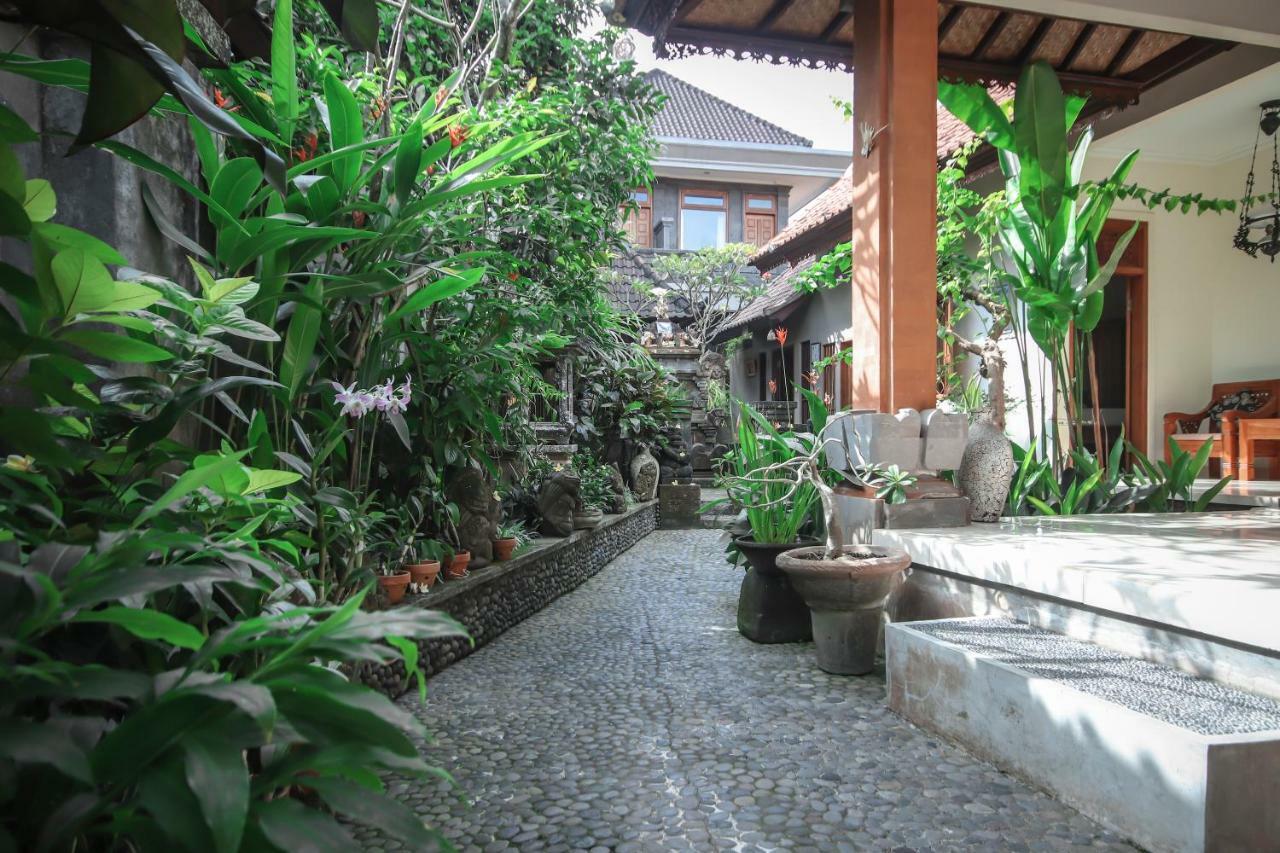 Satya House Ubud Esterno foto